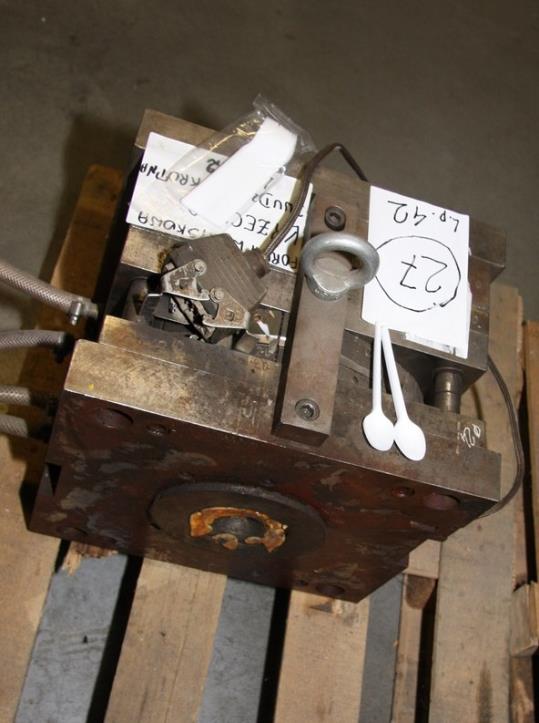 Plastic processing machines for plastic dishes-4